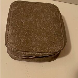Trish Mcevoy Makeup planners bronze and pink color